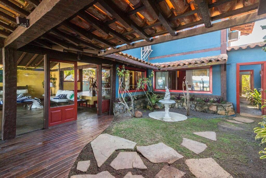 Incrível Mansão Pé na Areia de Geribá com Cinco Suítes Por Luxury Rentals