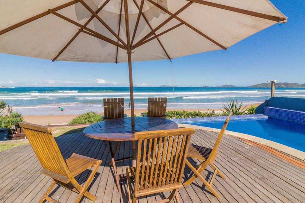 Incrível Mansão Pé na Areia de Geribá com Cinco Suítes Por Luxury Rentals