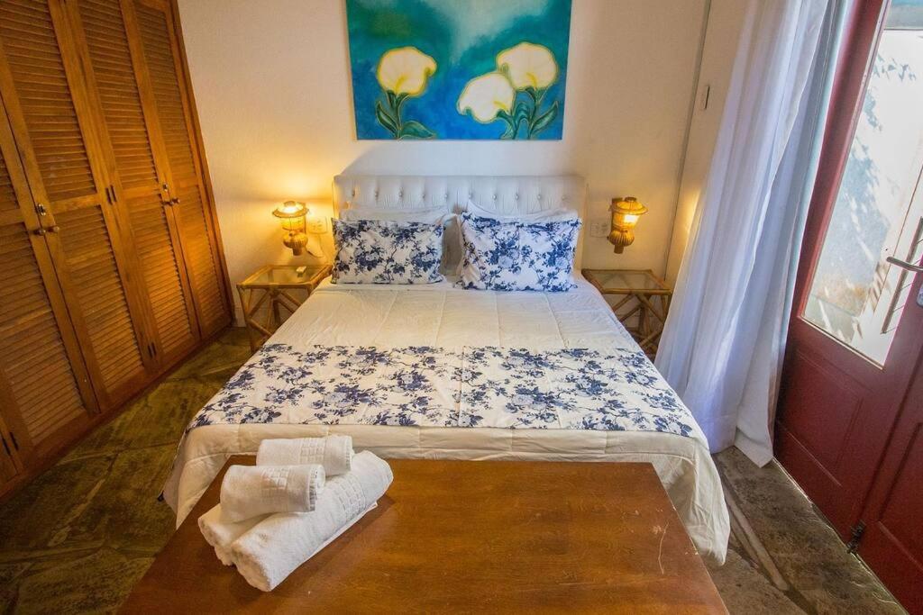 Incrível Mansão Pé na Areia de Geribá com Cinco Suítes Por Luxury Rentals