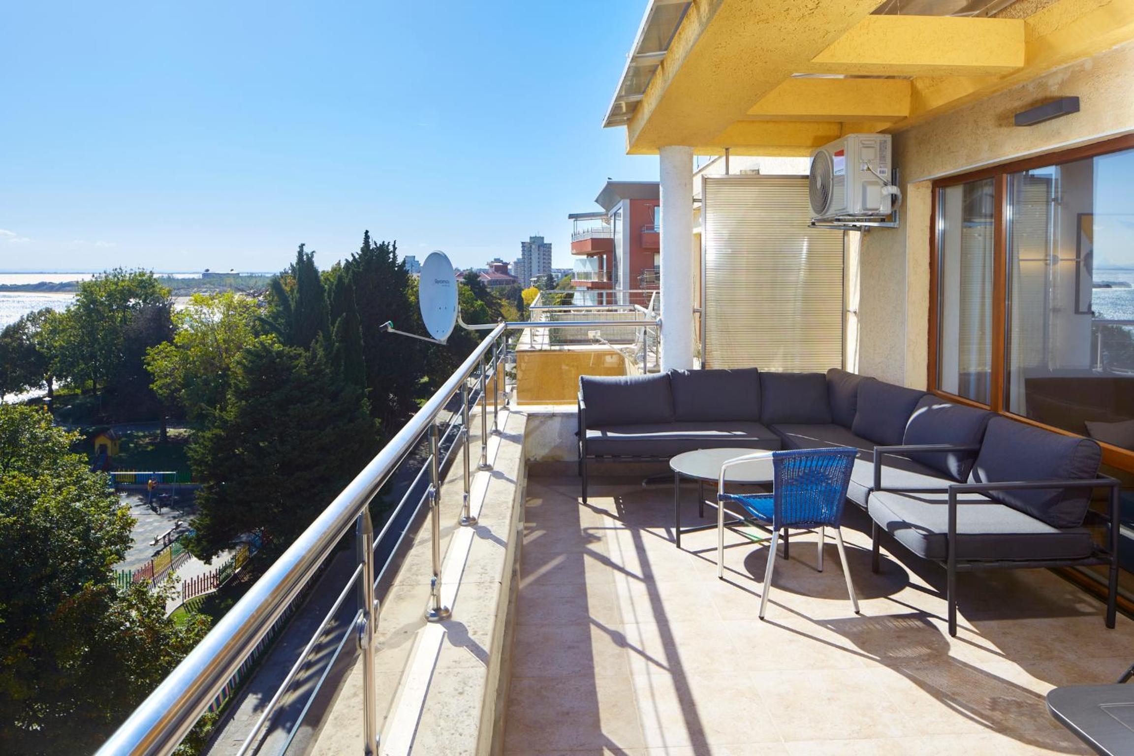 Infinity Terrace 1BR Apartment Nessebar