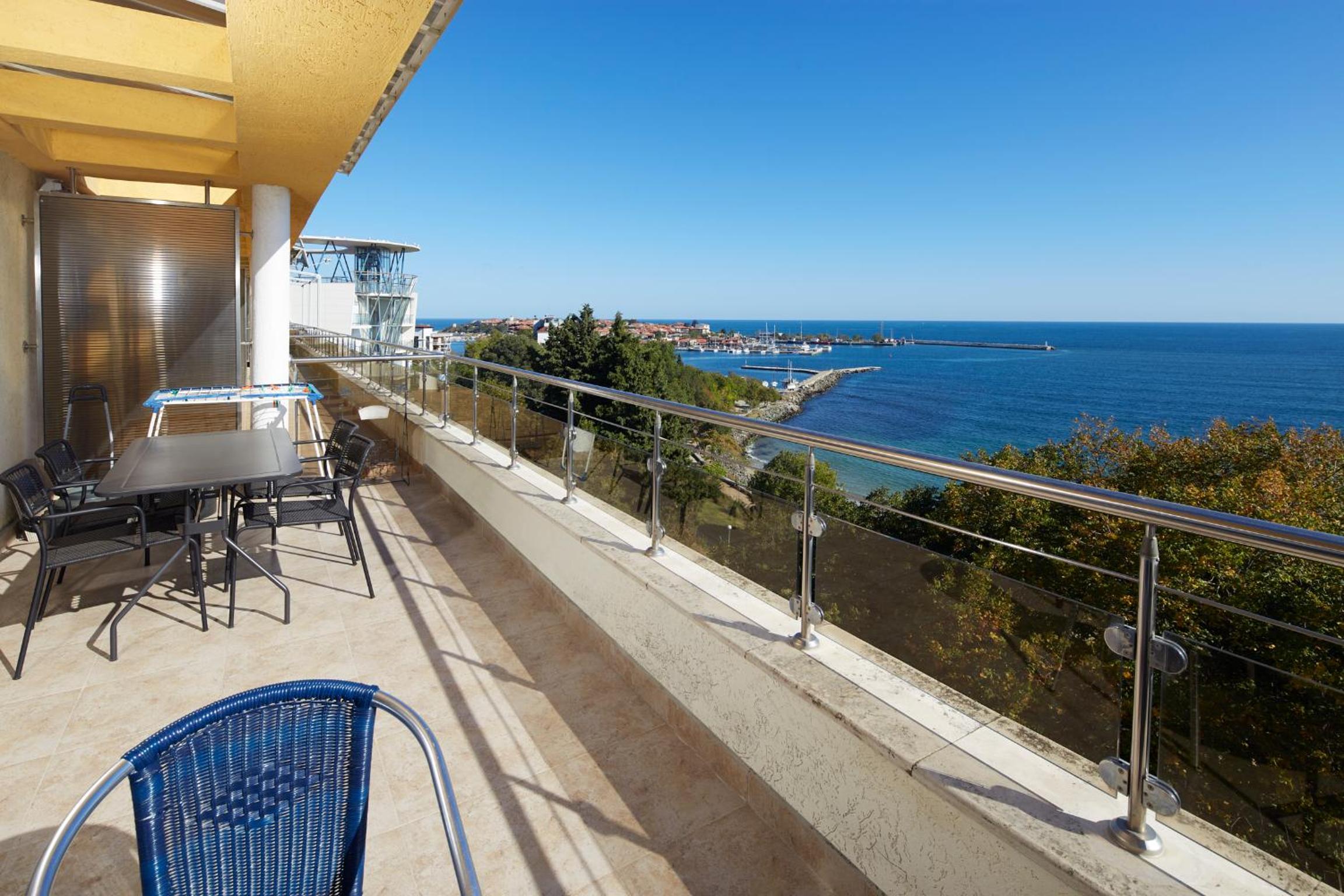 Infinity Terrace 1BR Apartment Nessebar