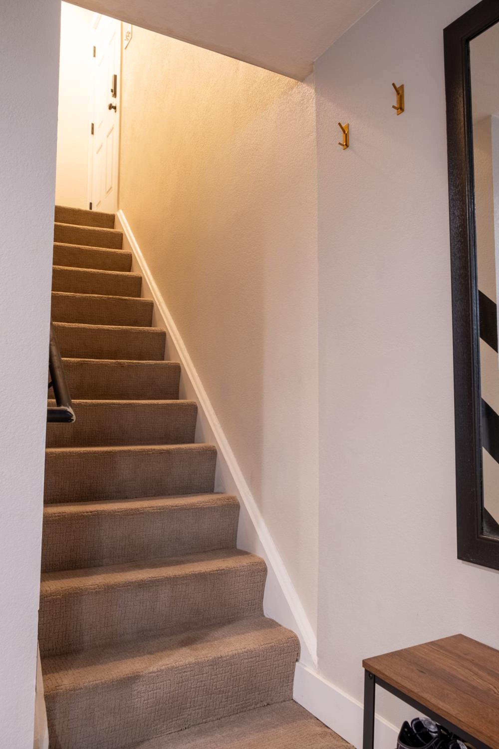 Rocky Mountain Haven-Modern 2BD, 1BA Basement Retreat in Lakewood - Property Image 28