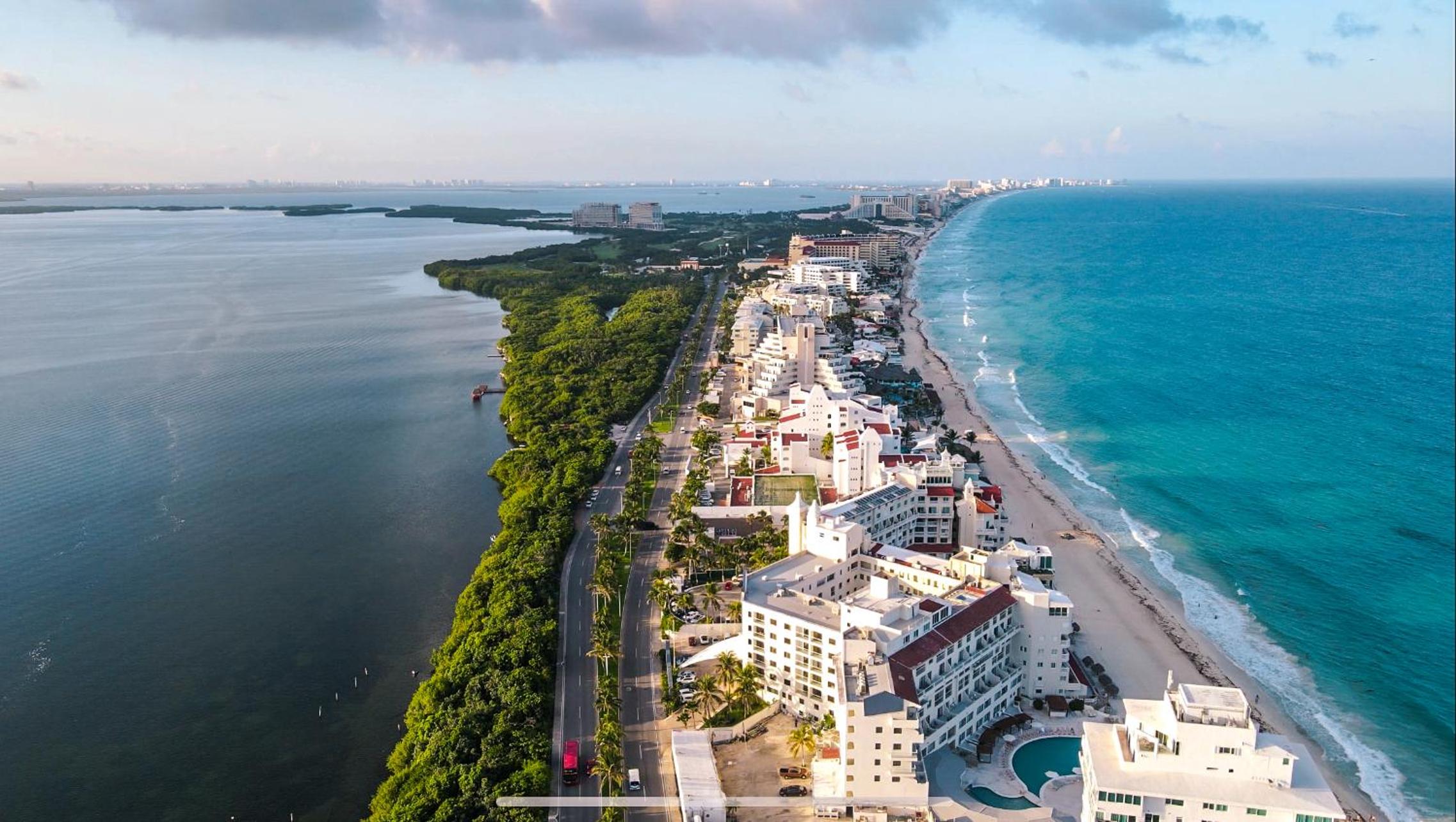 Exclusivo Condominio a Pie de Playa ZH