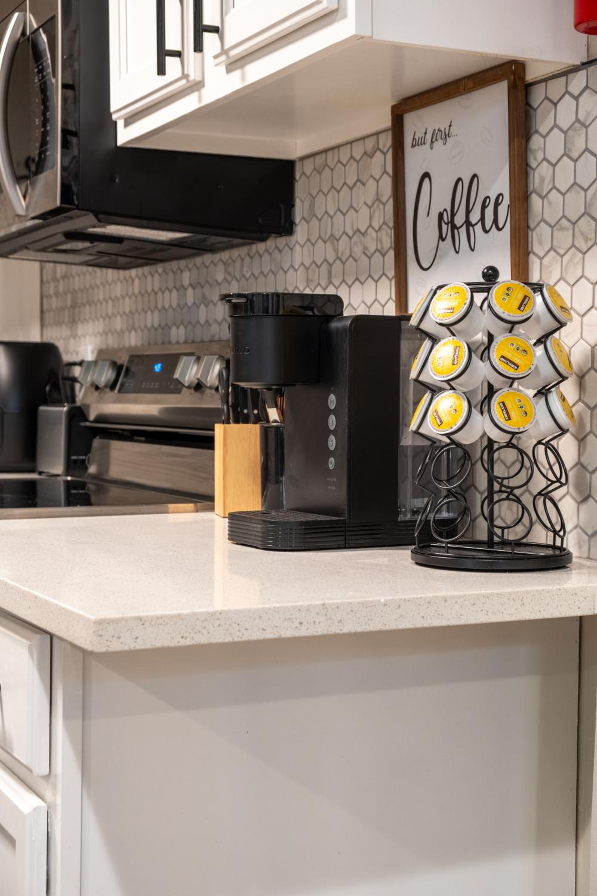 Rocky Mountain Haven-Modern 2BD, 1BA Basement Retreat in Lakewood - Property Image 37