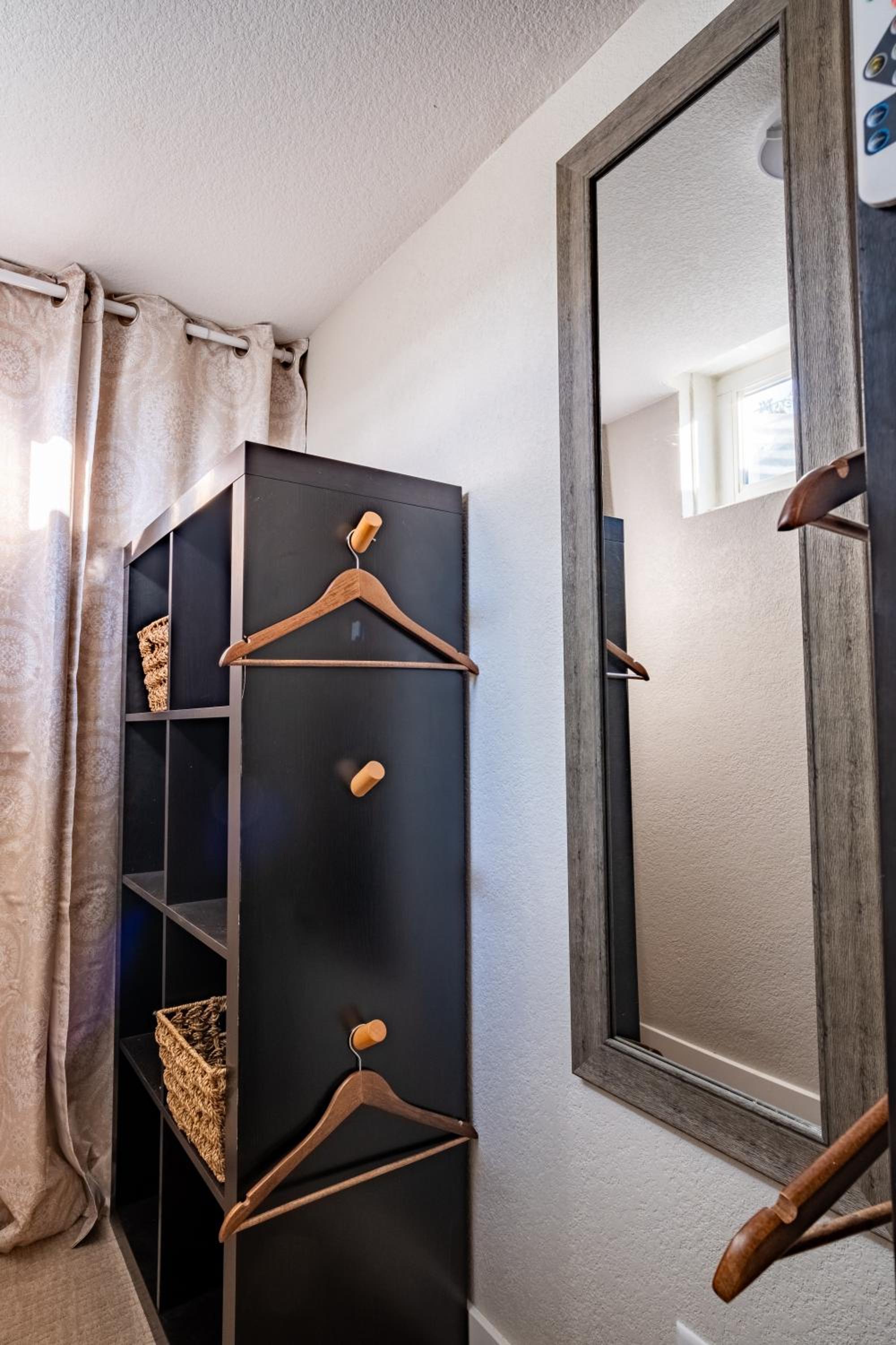 Rocky Mountain Haven-Modern 2BD, 1BA Basement Retreat in Lakewood - Property Image 18