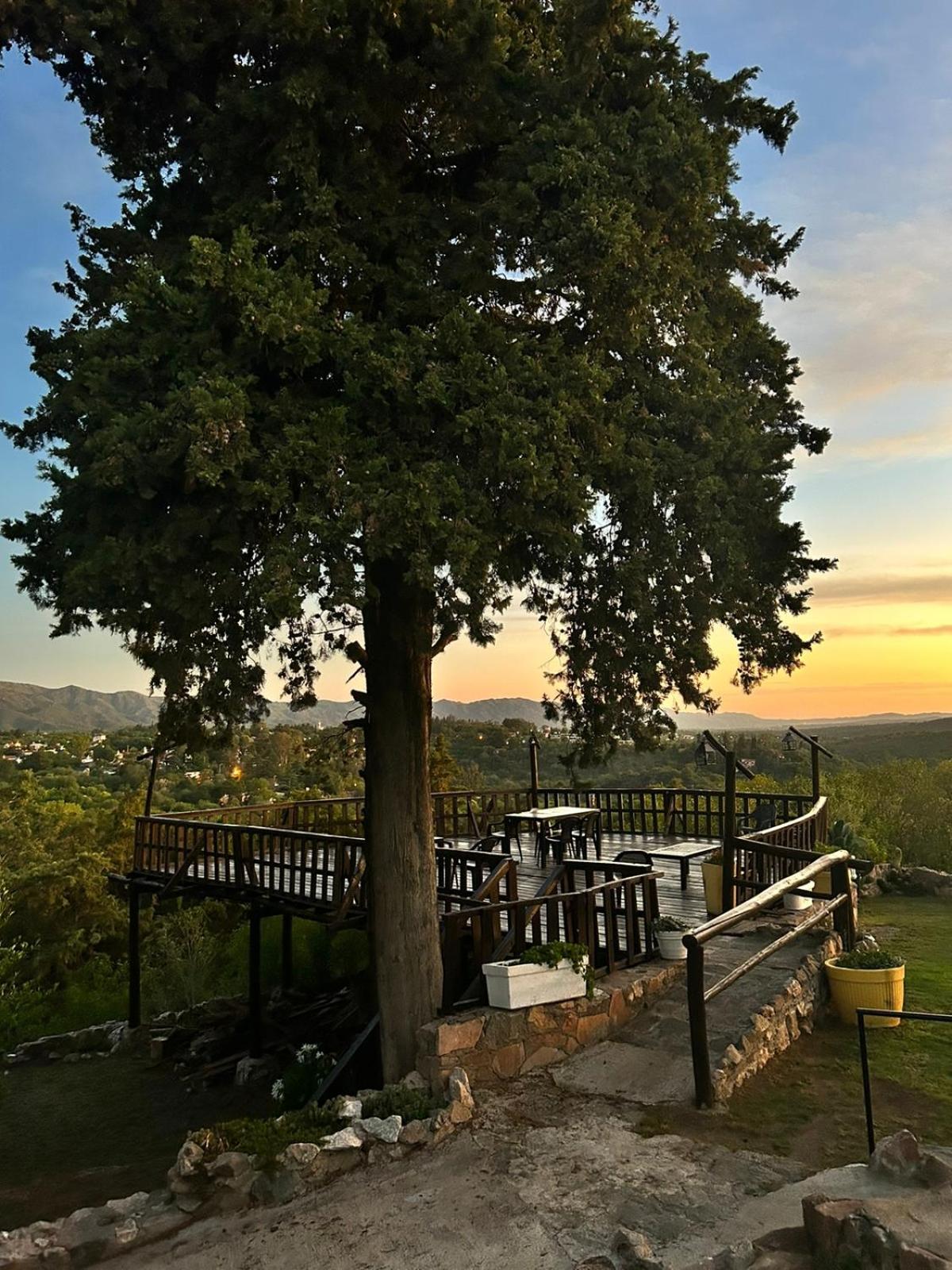 Complejo Turístico Peñón del Indio Enamorado