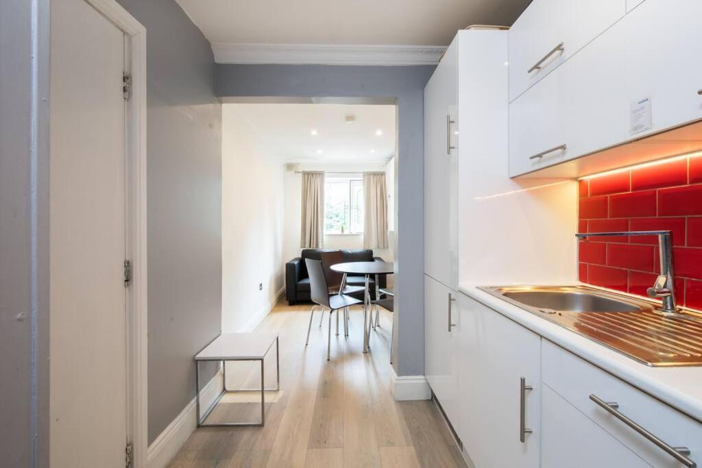 Cozy 2-Bedroom Flat in Battersea