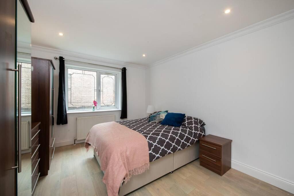 Cozy 2-Bedroom Flat in Battersea