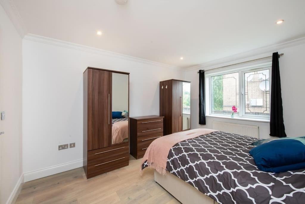 Cozy 2-Bedroom Flat in Battersea