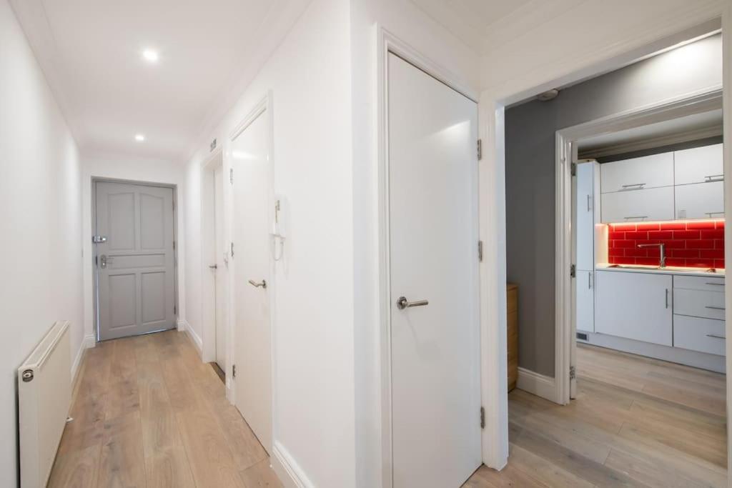 Cozy 2-Bedroom Flat in Battersea