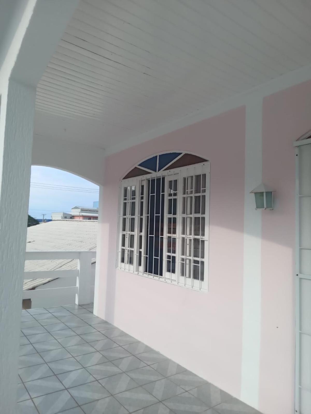 Casa com piscina Ingleses 0169