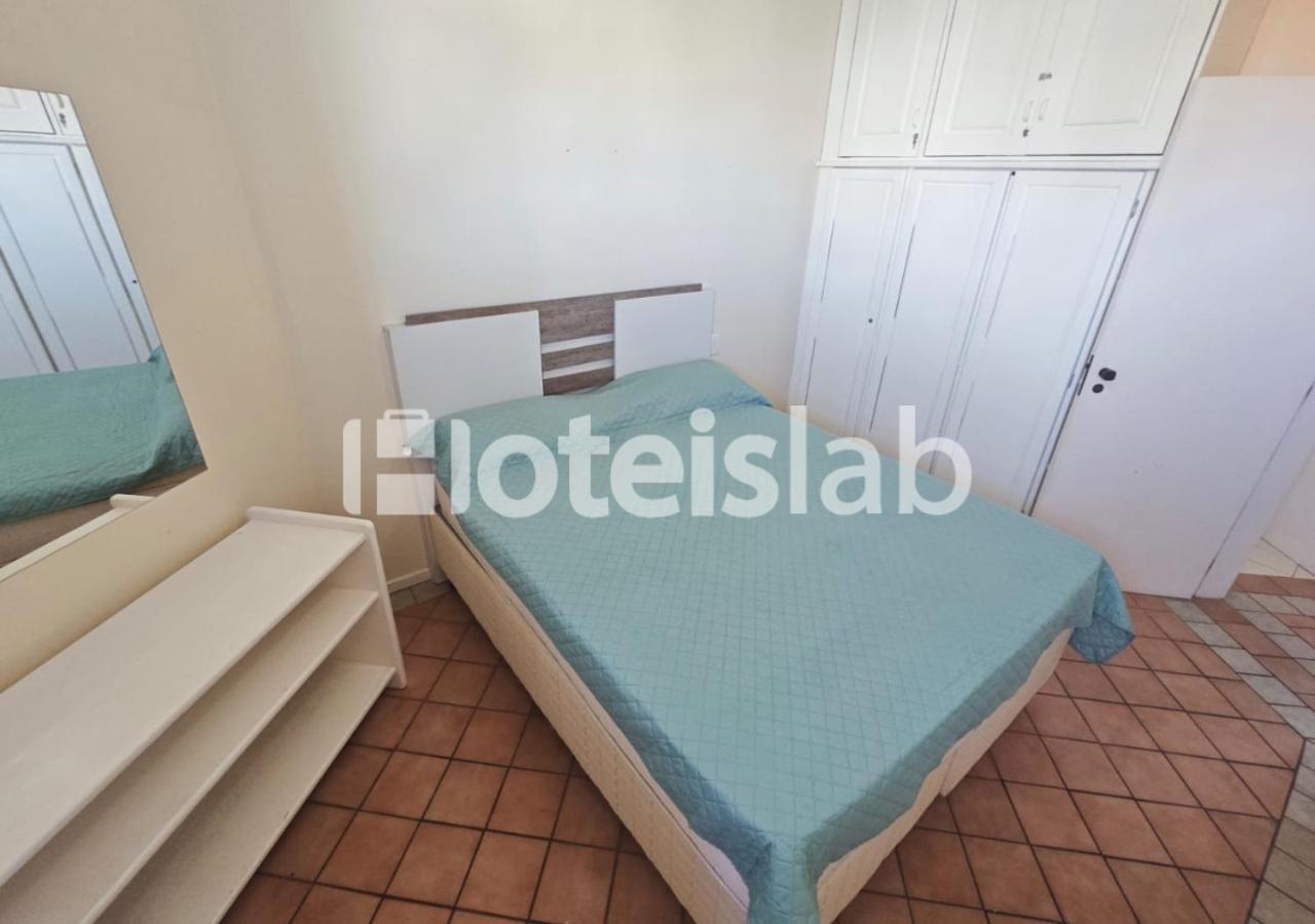 C163 Apto de um quarto com vista para o mar