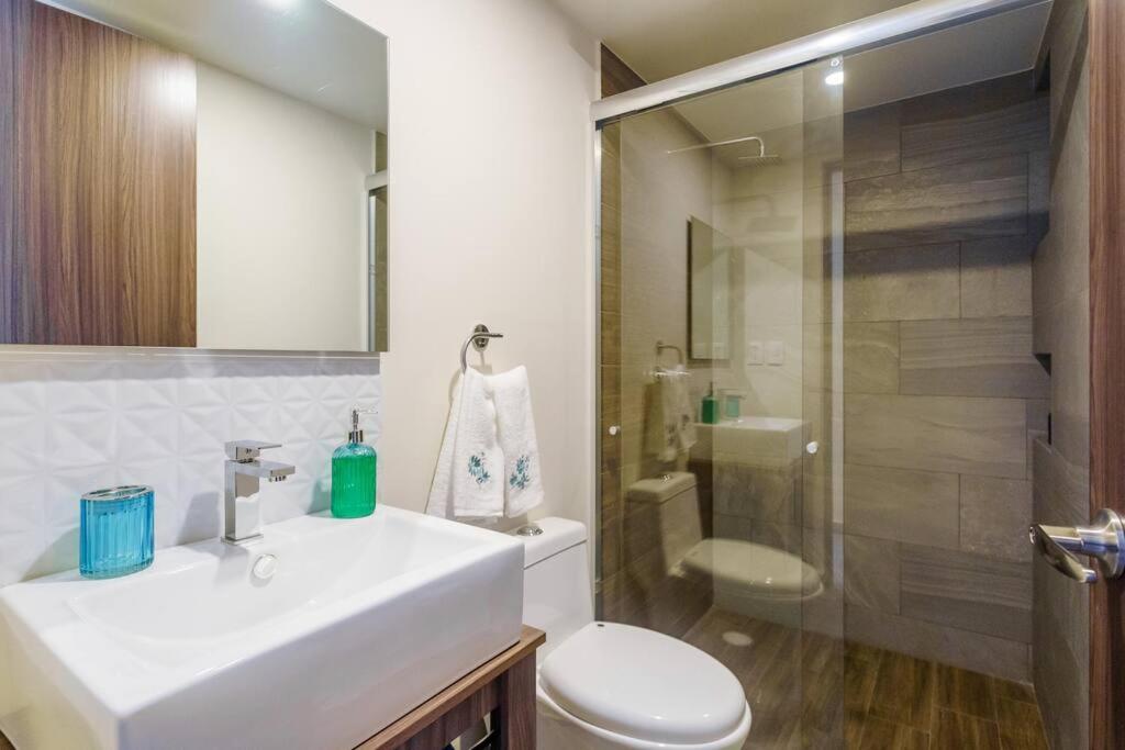 Cálido apartamento cerca de Santa María la Ribera photo 5