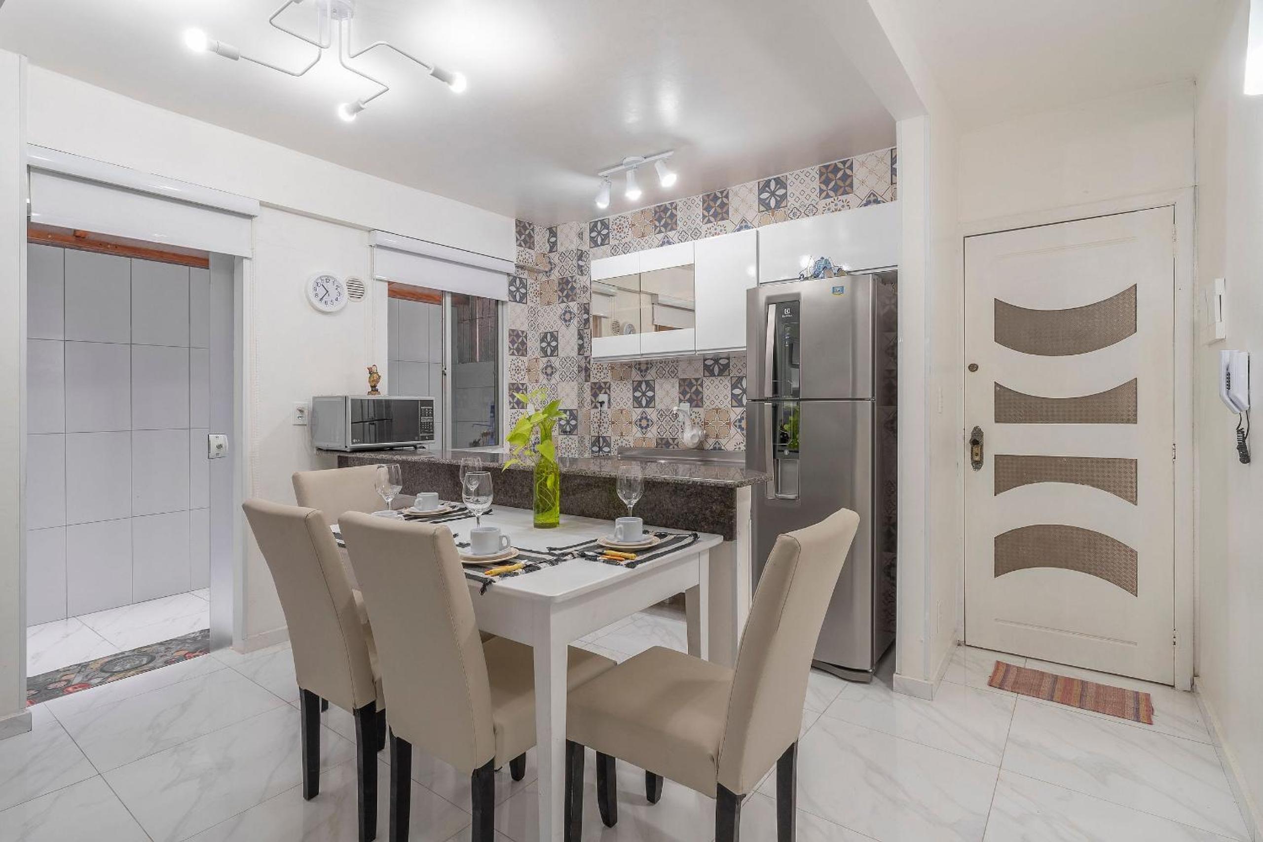 JLP - Apartamentos a 260m da Meia Praia Itapema/SC