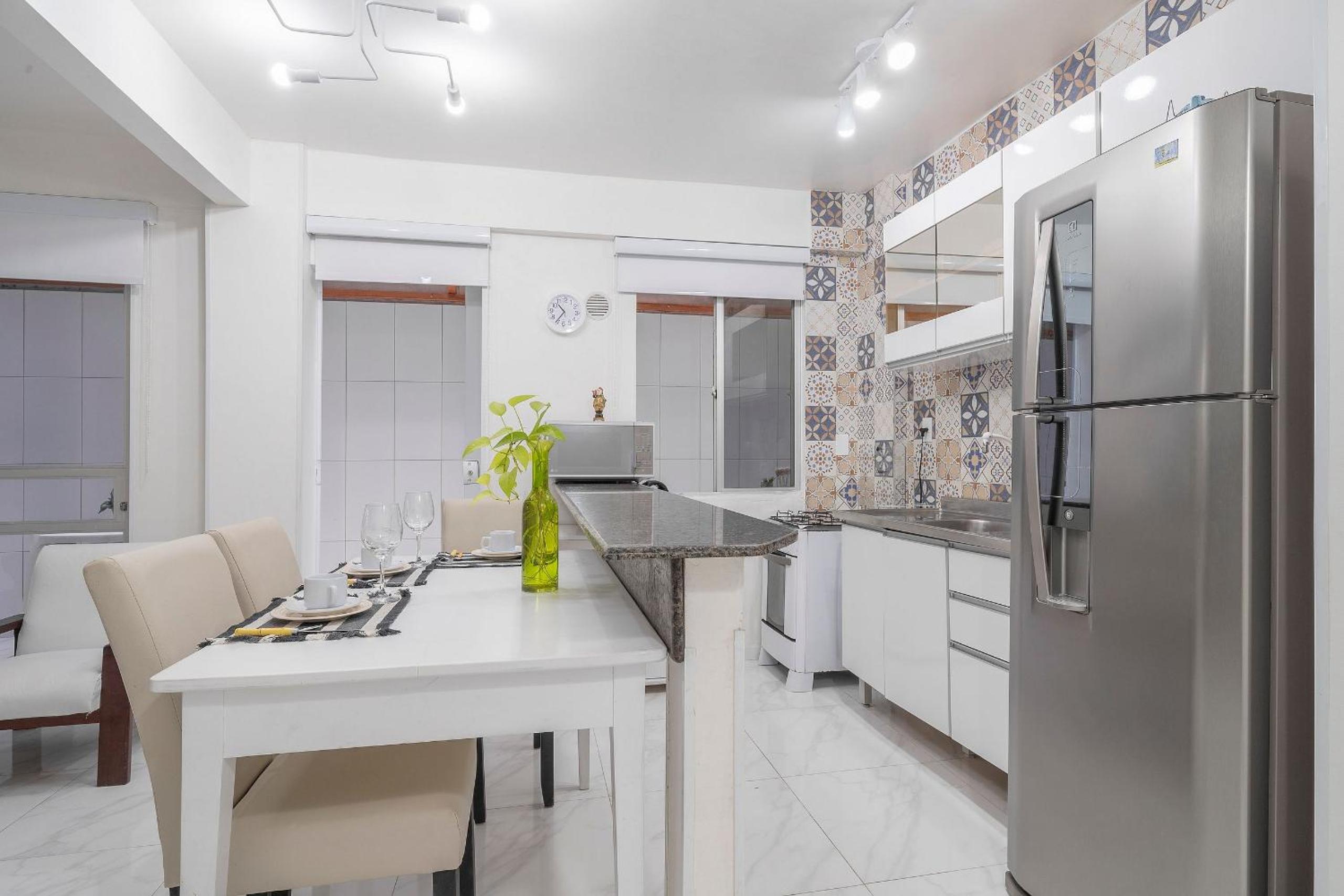 JLP - Apartamentos a 260m da Meia Praia Itapema/SC