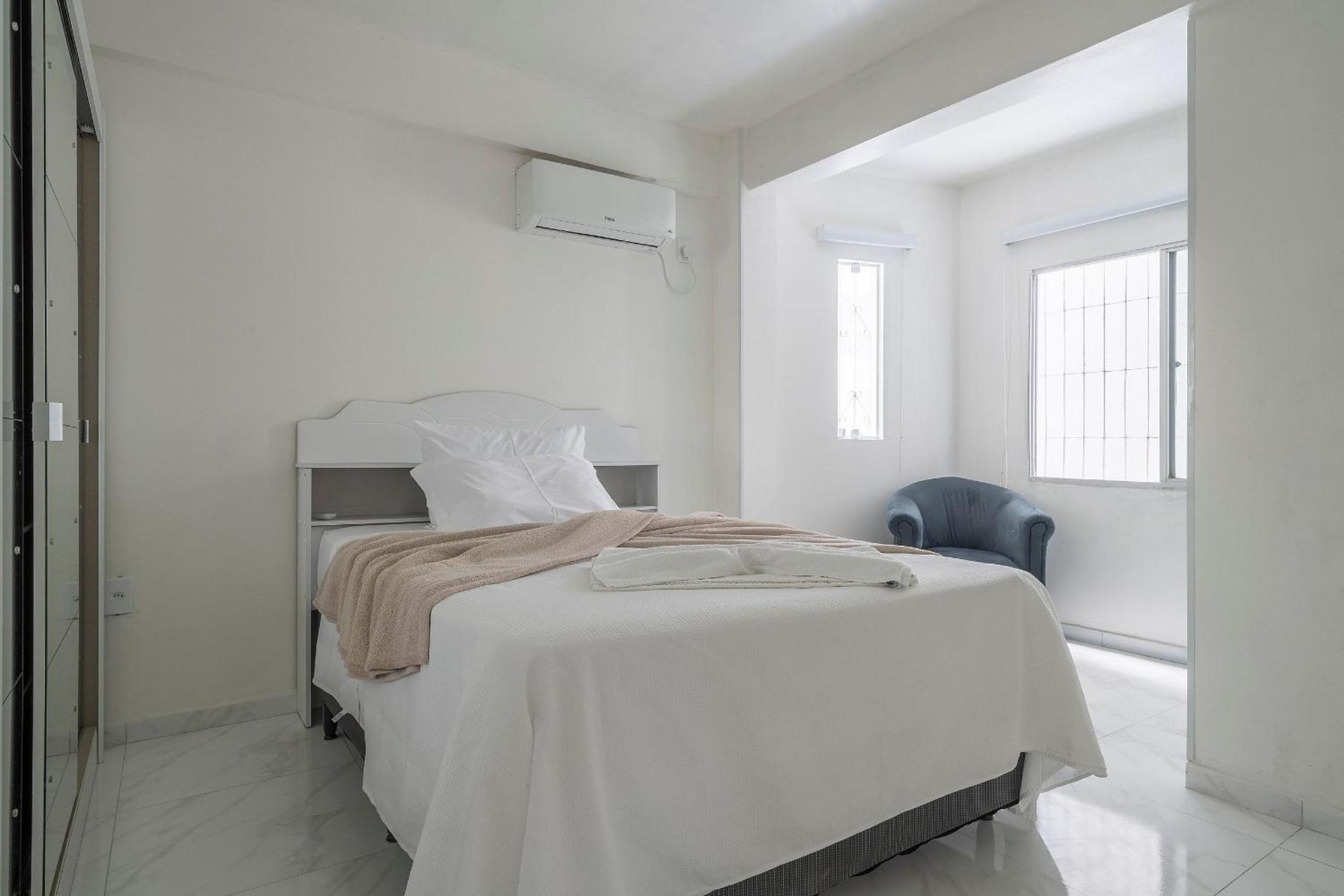 JLP - Apartamentos a 260m da Meia Praia Itapema/SC