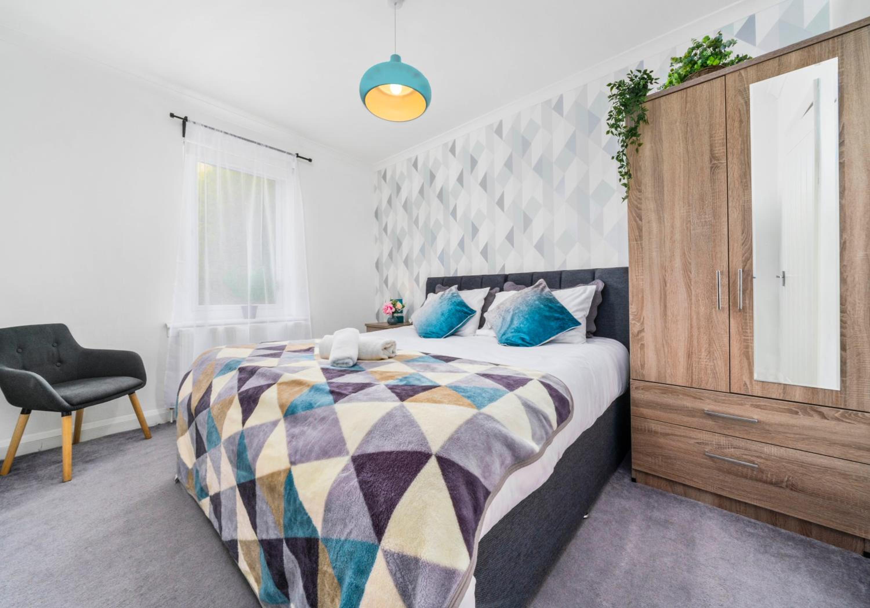 Anderson Apartment by Klass Living Motherwell view 2