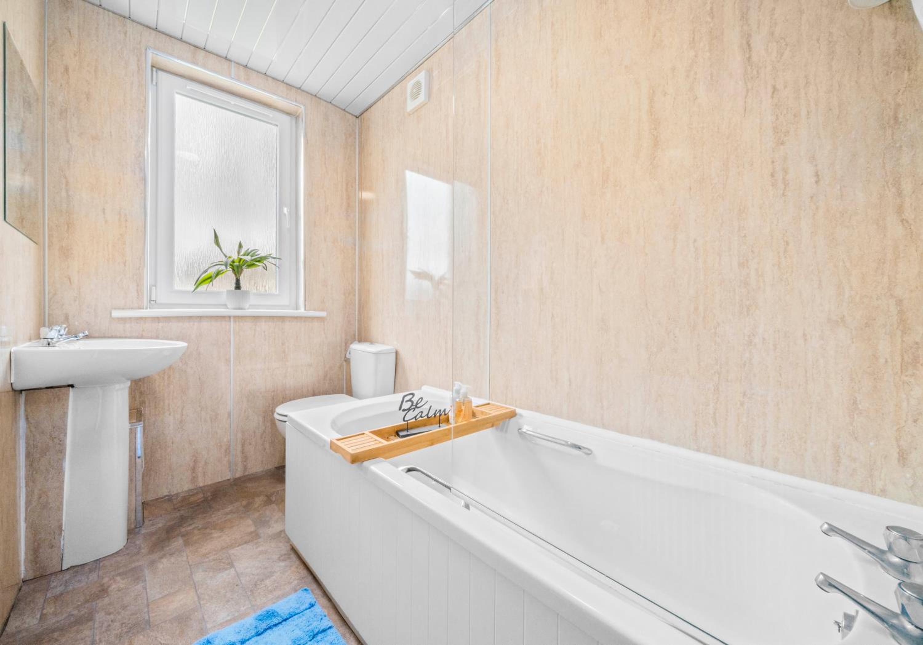 Anderson Apartment by Klass Living Motherwell view 5