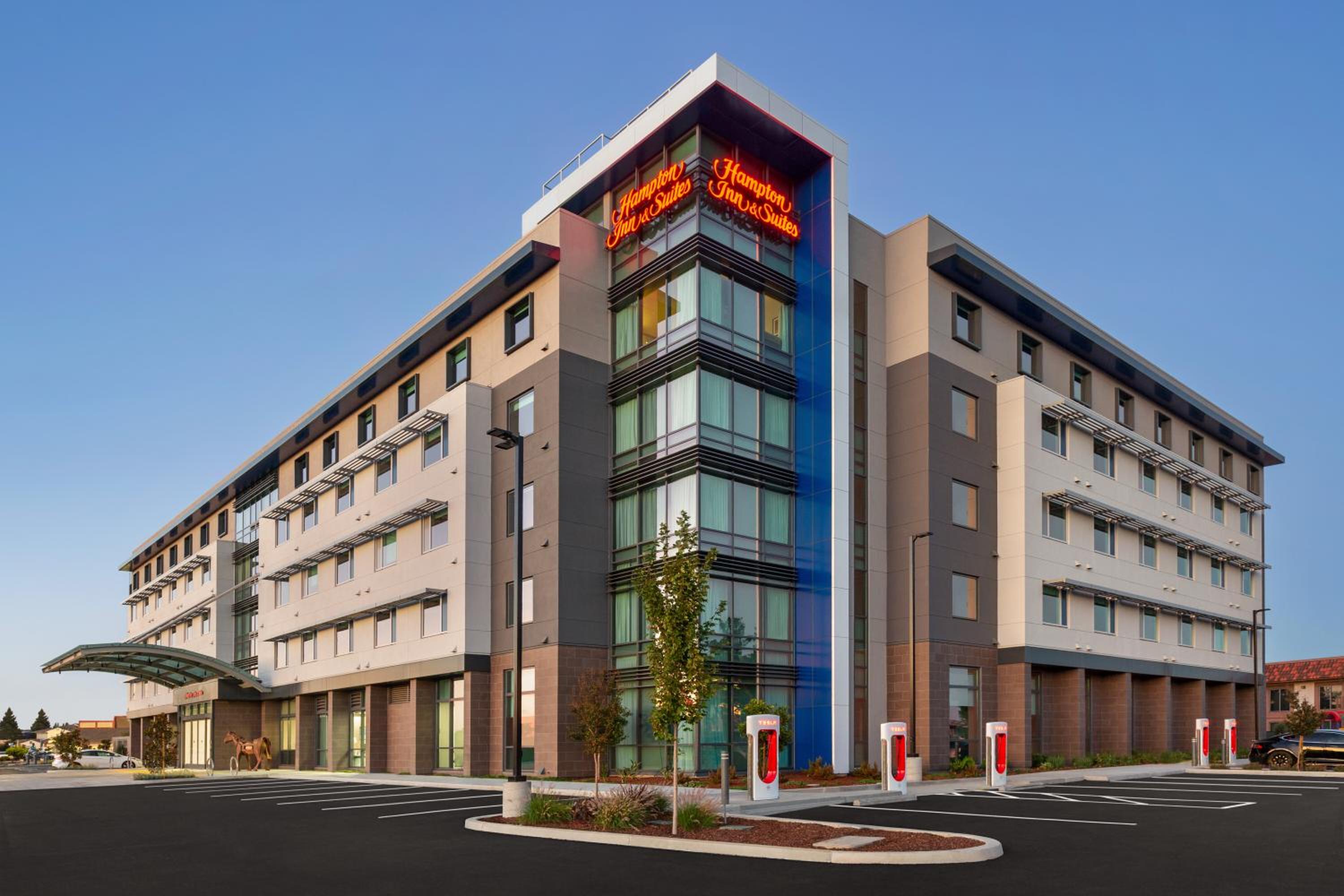 San Francisco Vacations - Hampton Inn  Suites San Mateo-San Francisco Airport - Property Image 1