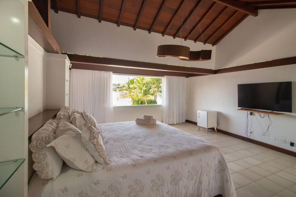 Mansão Pé na Areia da Ferradura Por Luxury Rentals