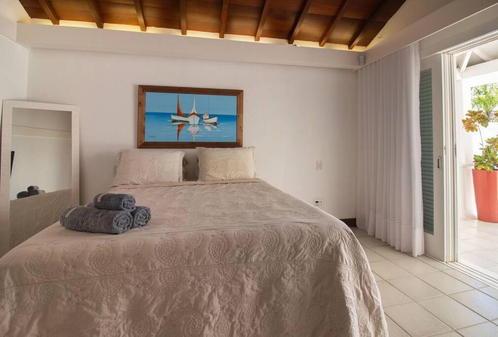 Mansão Pé na Areia da Ferradura Por Luxury Rentals