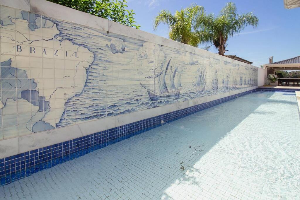 Mansão Pé na Areia da Ferradura Por Luxury Rentals