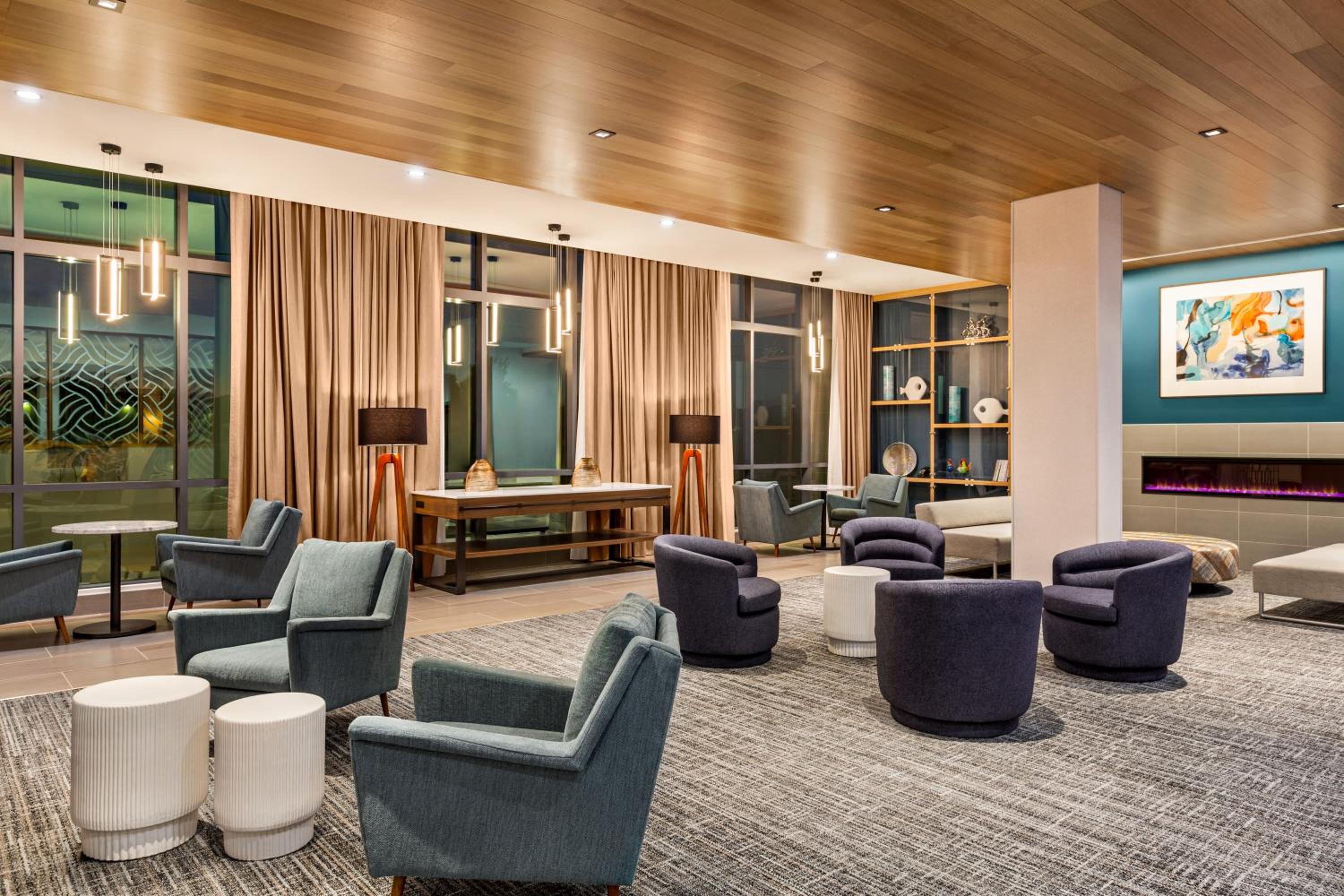 Hampton Inn  Suites San Mateo-San Francisco Airport - Property Image 2