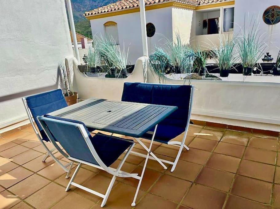 Hermosa casita de pueblo con piscina en Benahavís