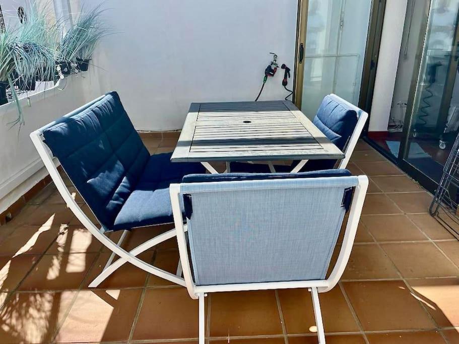 Hermosa casita de pueblo con piscina en Benahavís