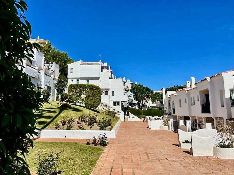 Hermosa casita de pueblo con piscina en Benahavís