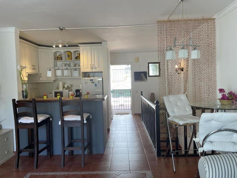 Hermosa casita de pueblo con piscina en Benahavís