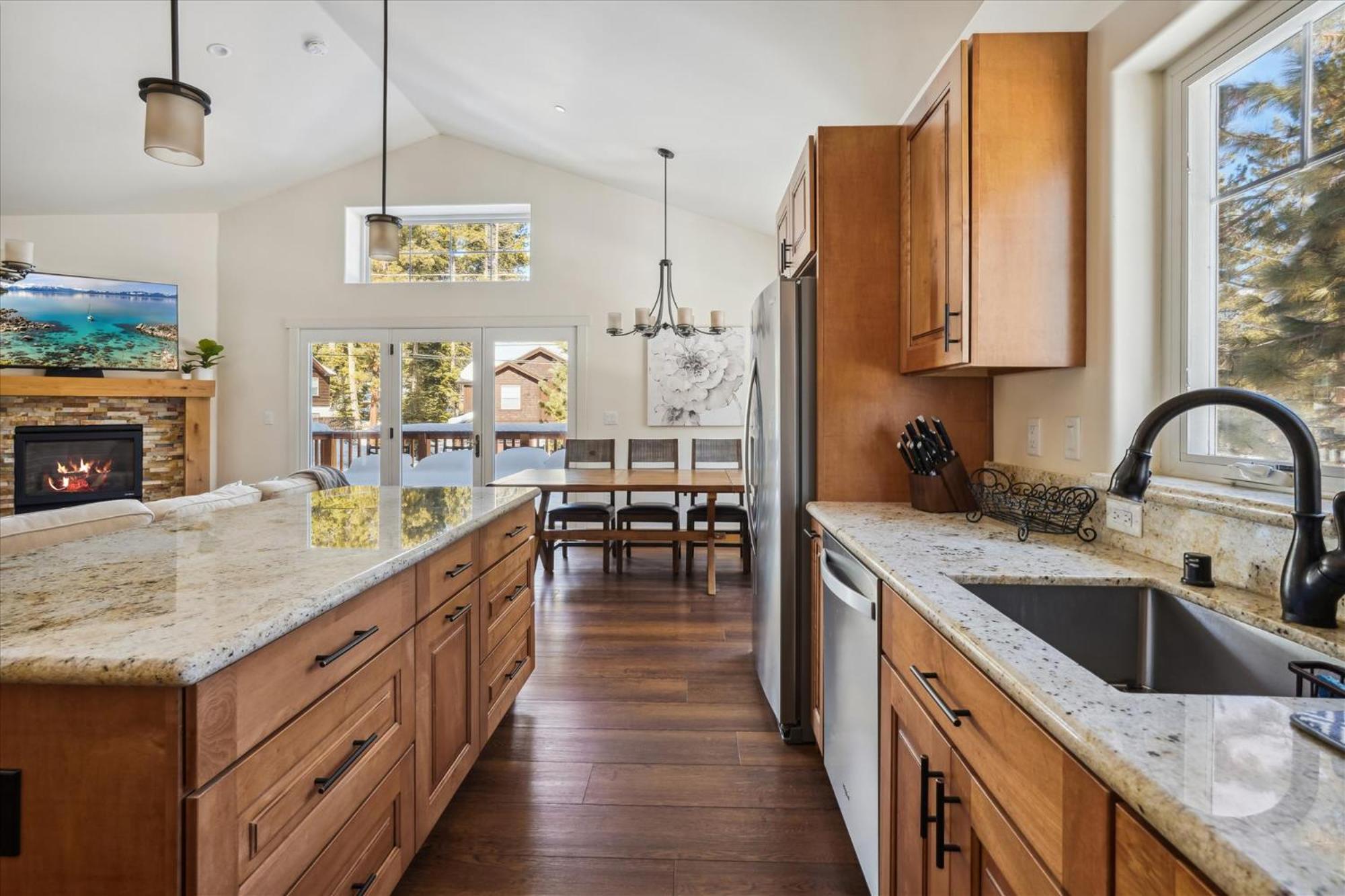 Agate Bay Gem by Tahoe Getaways - Charming Getaway with Cozy Fireplace Near Hiking and Biking Trails