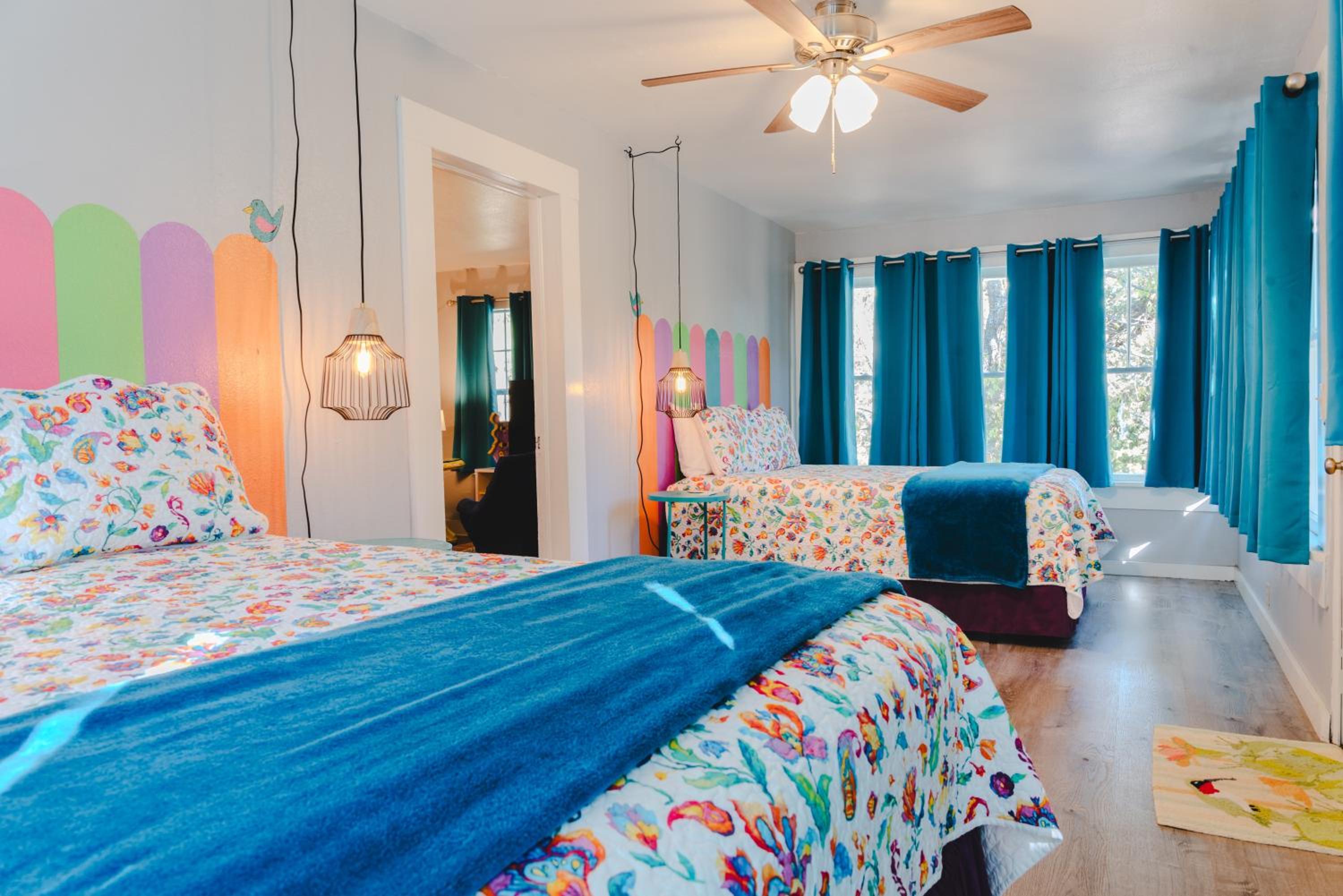 The Bluebird Cottage Style Cabin with Hot Tub near Turner Falls and Casinos view 4