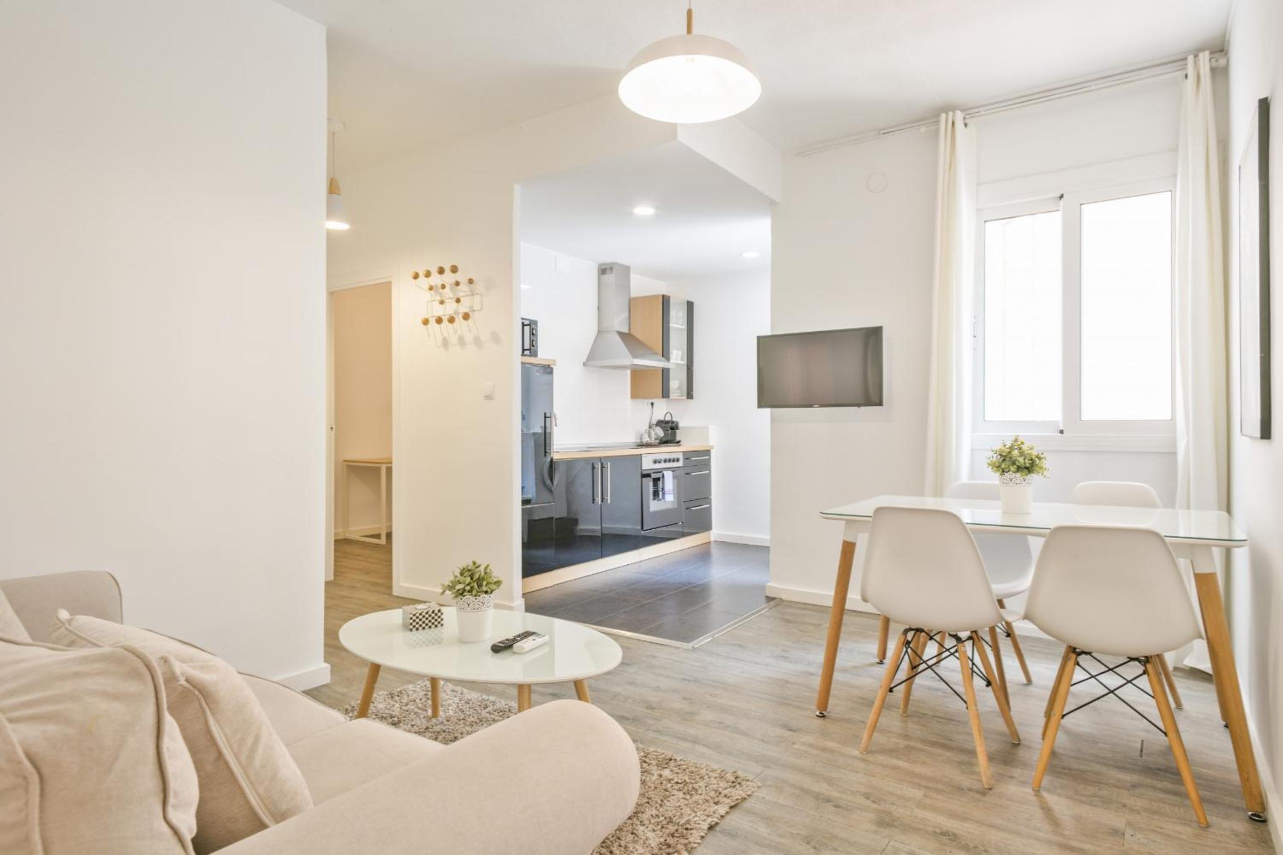 The White Flats Les Corts