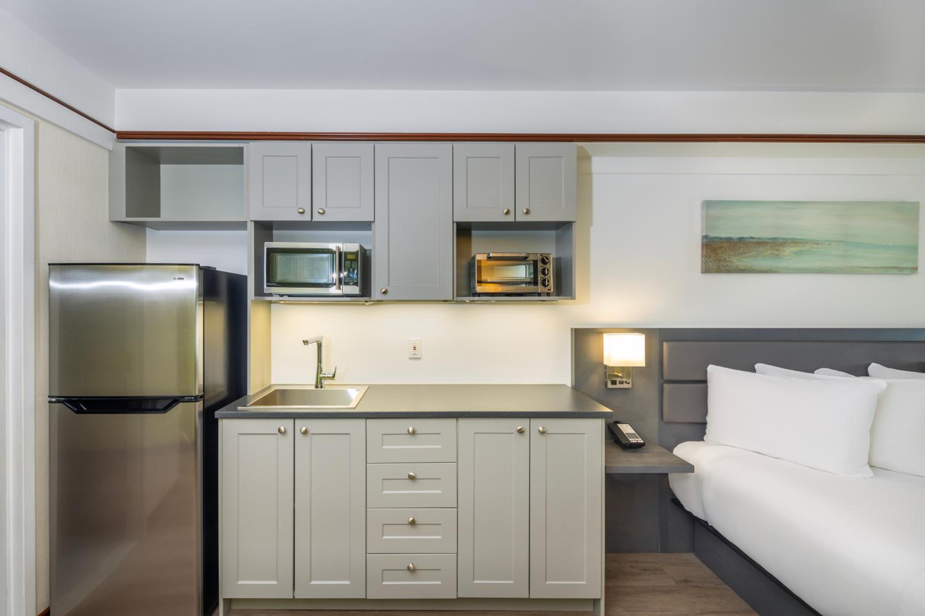 Trois-rivieres Vacations - Les Suites de Laviolette Ascend Hotel Collection - Property Image 96