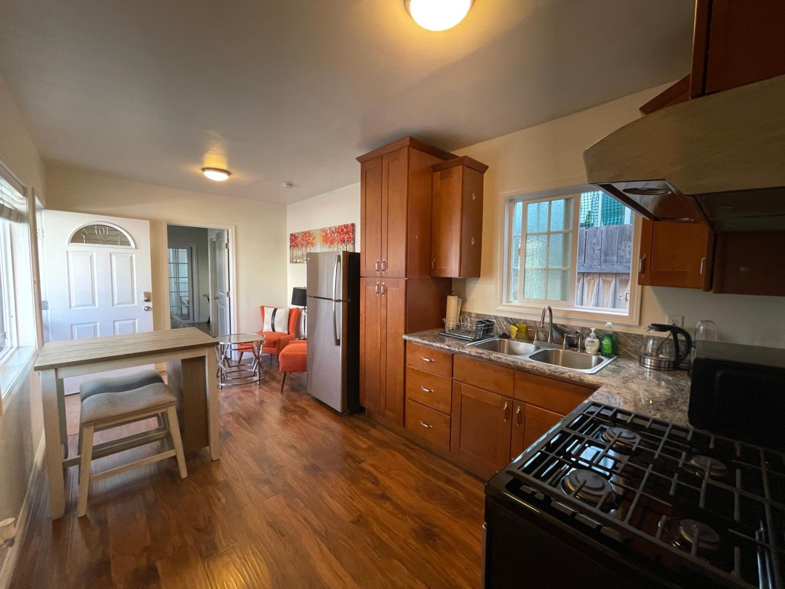 Your home away from home in beautiful Santa Monica