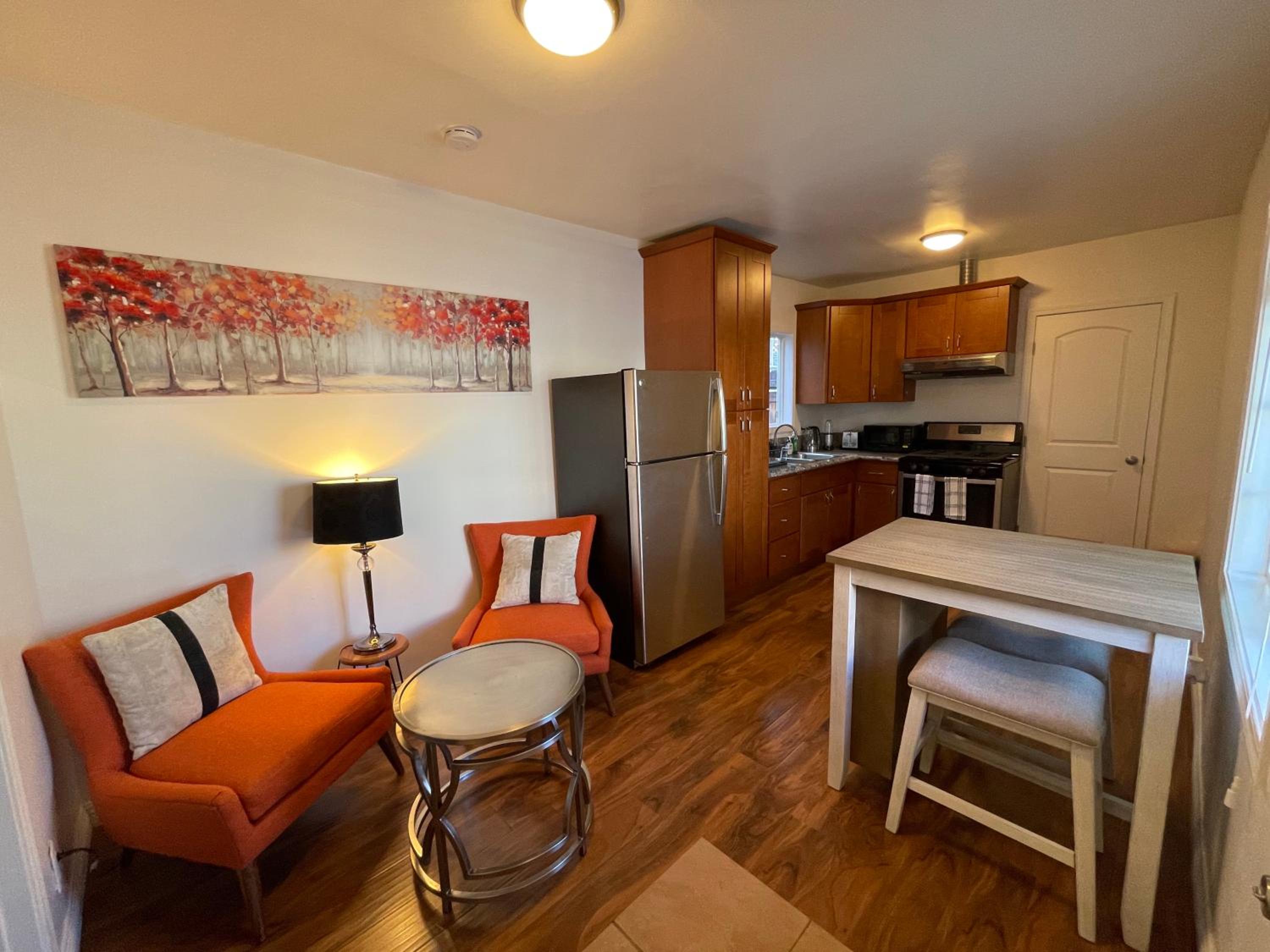 Your home away from home in beautiful Santa Monica
