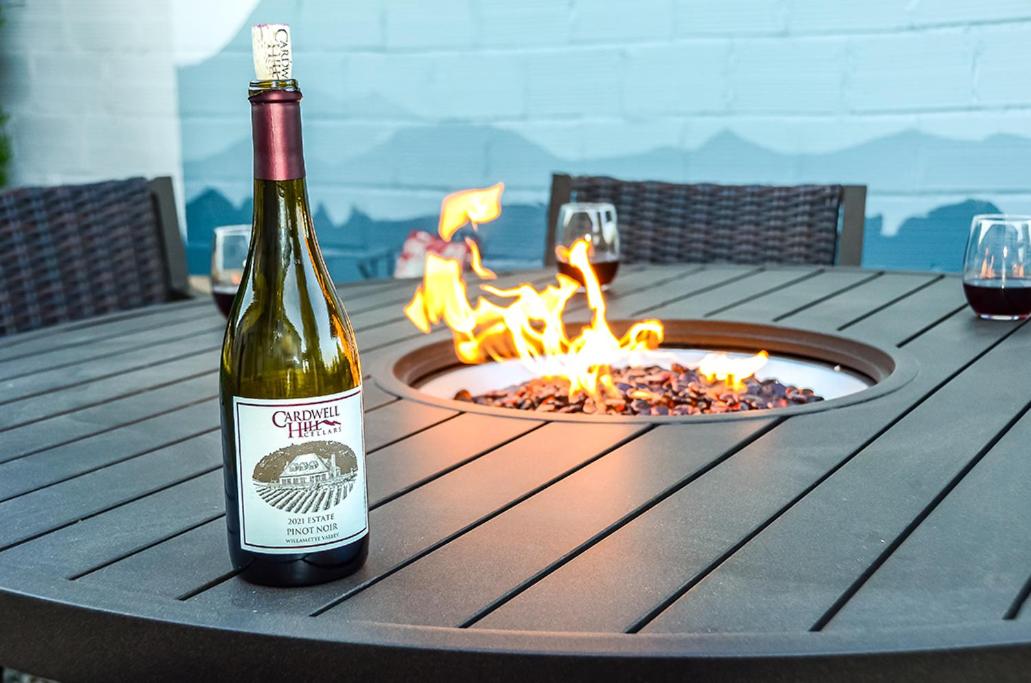Peak View Corvallis - Spacious Outdoor Dining w/Fire Table - Close to Downtown & OSU view 4