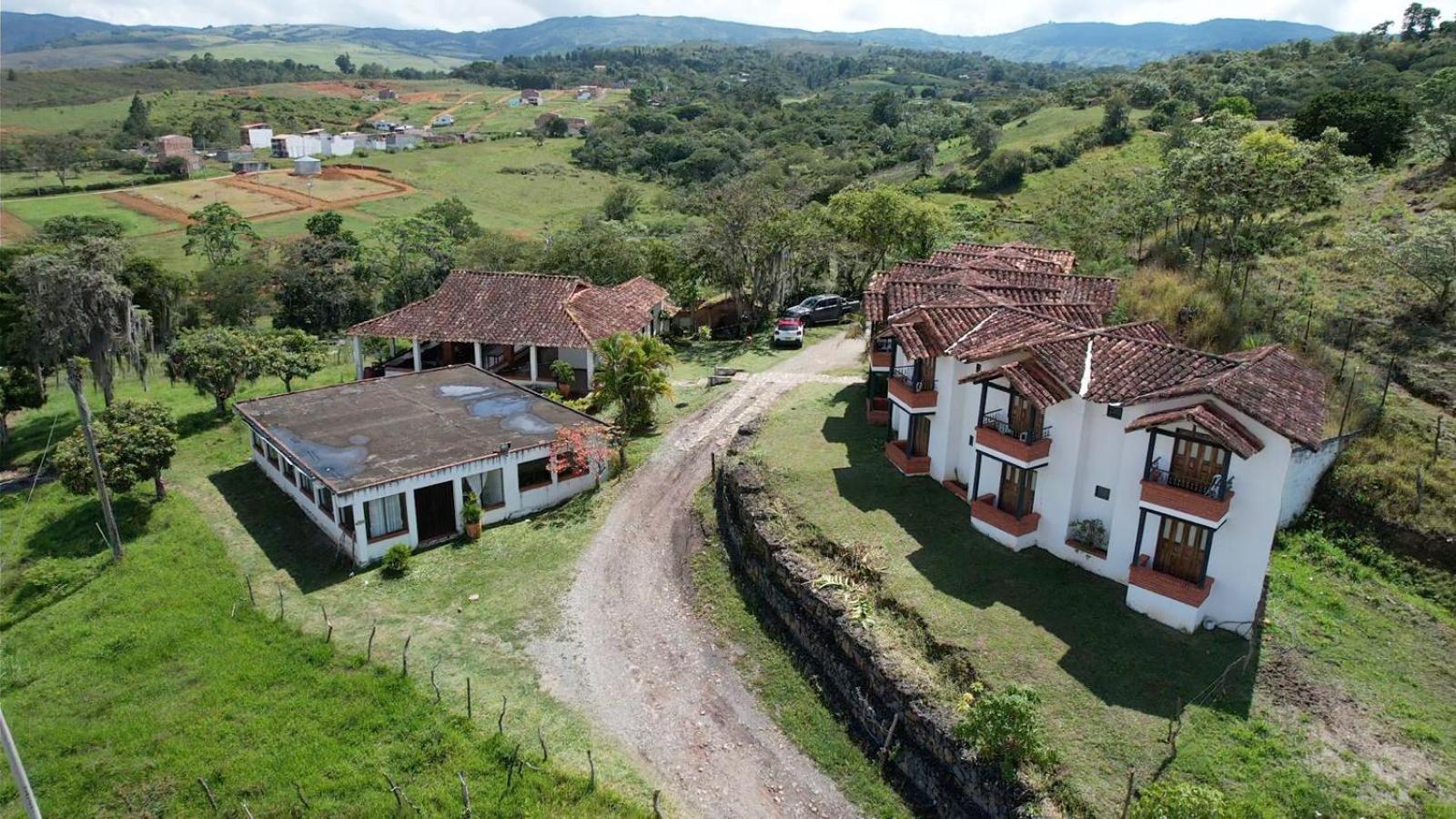 Elizabeth Country House