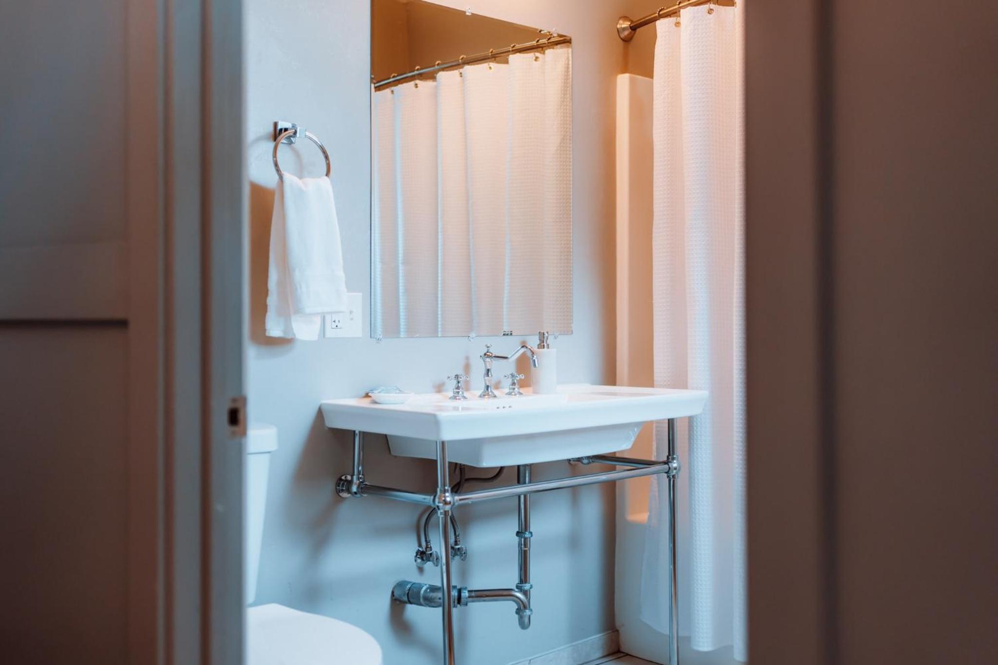 Ashland Vacations - Ashland Luxe- Pet Friendly-Walkable - Property Image 9
