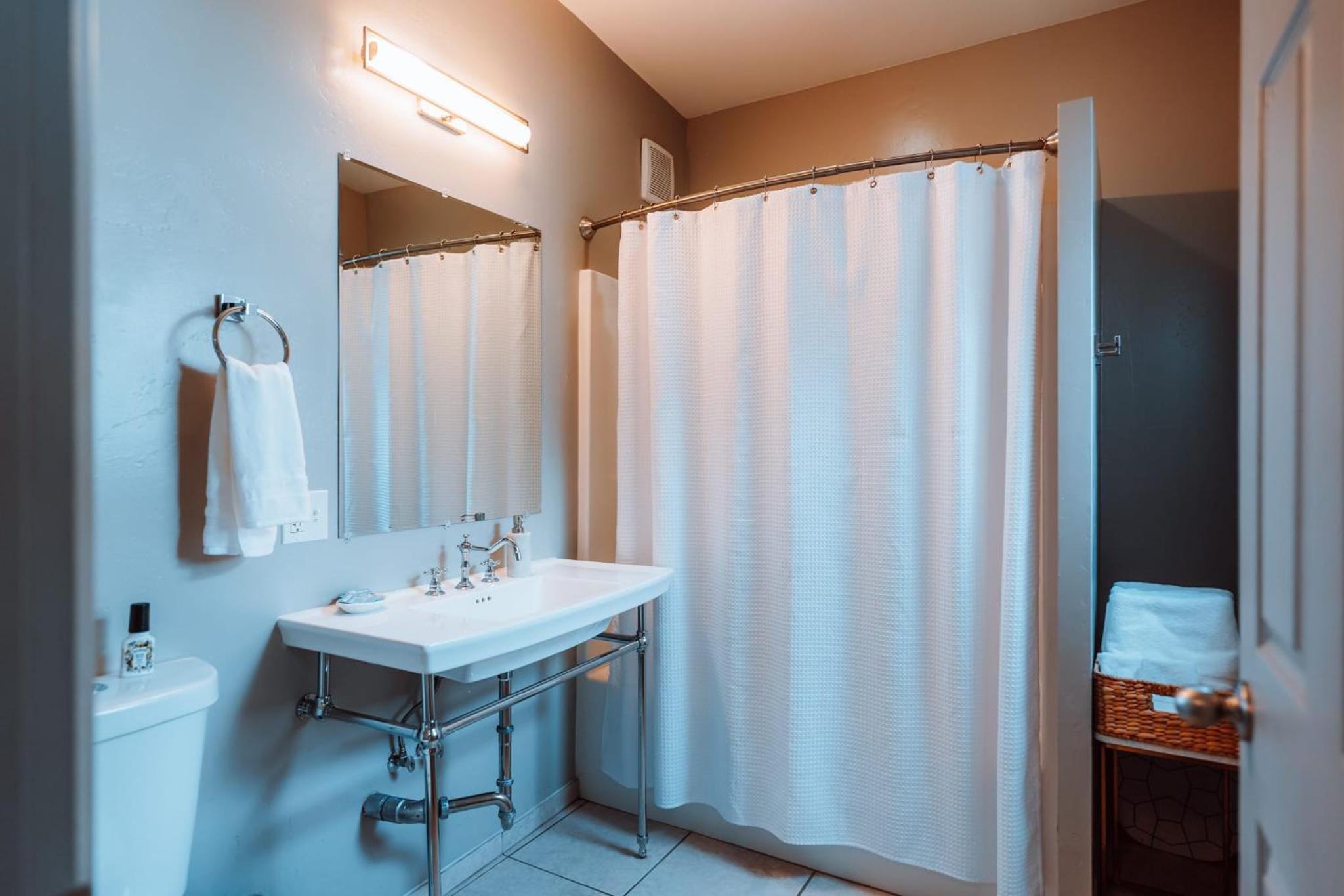 Ashland Vacations - Ashland Luxe- Pet Friendly-Walkable - Property Image 8