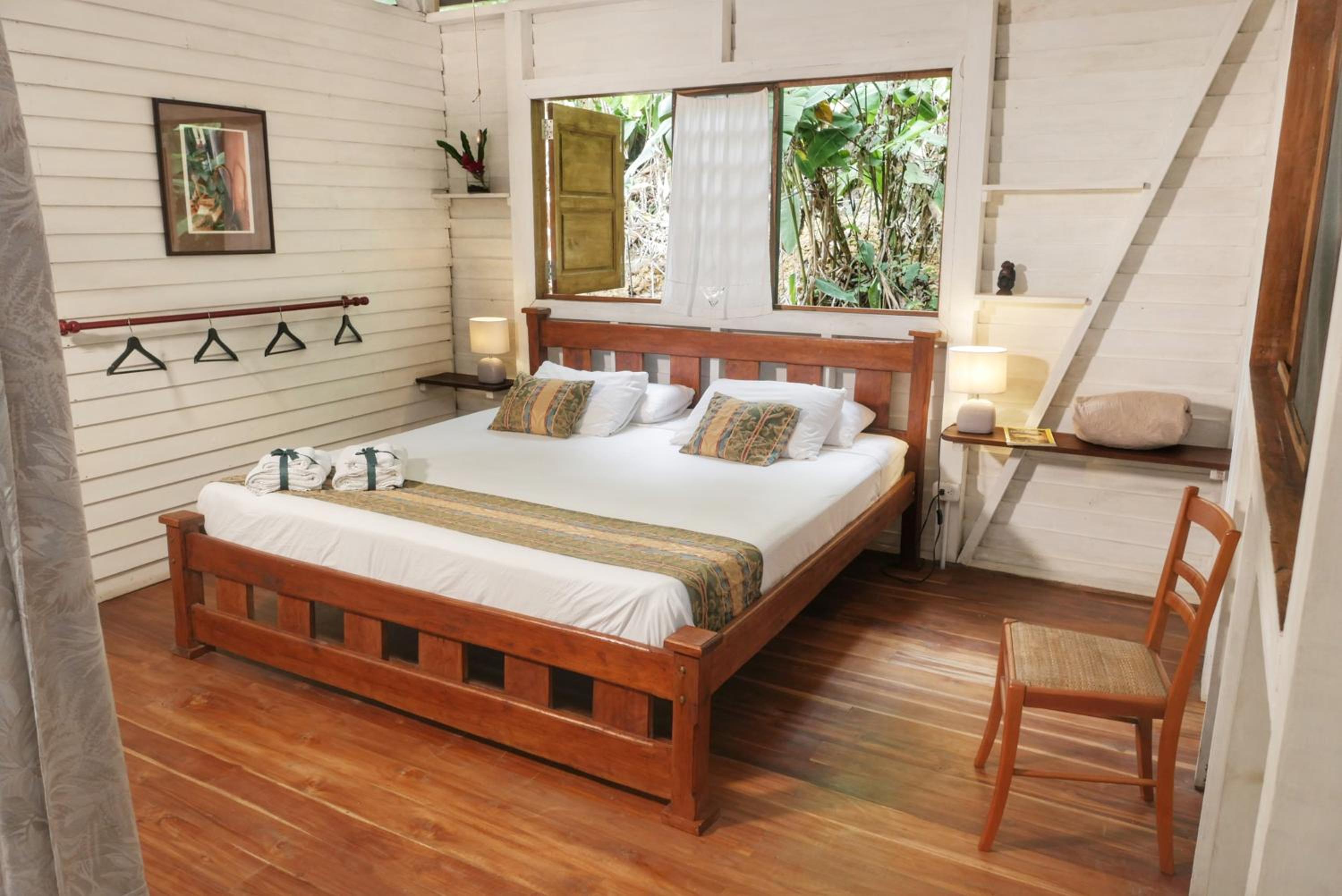 Cocoa Jungle Art Villa 8 min by car from Cocles Beach