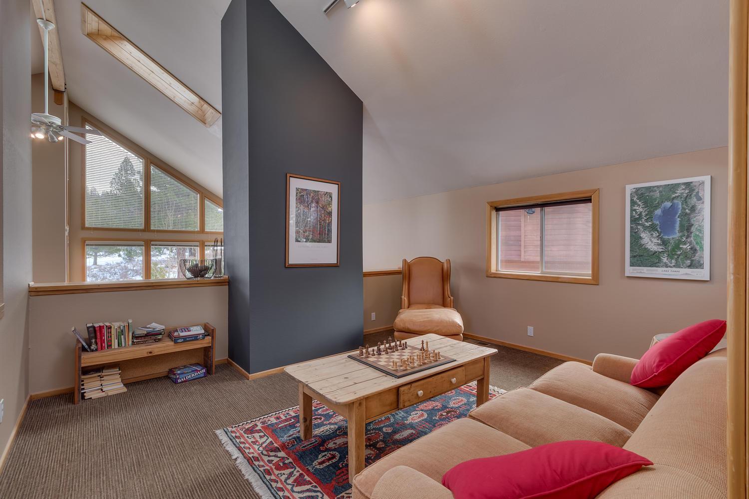 Lake Tahoe Vacations - Bitter Brush- Hot Tub- Pool Table- Ski Shuttle- Pet Friendly - Property Image 33