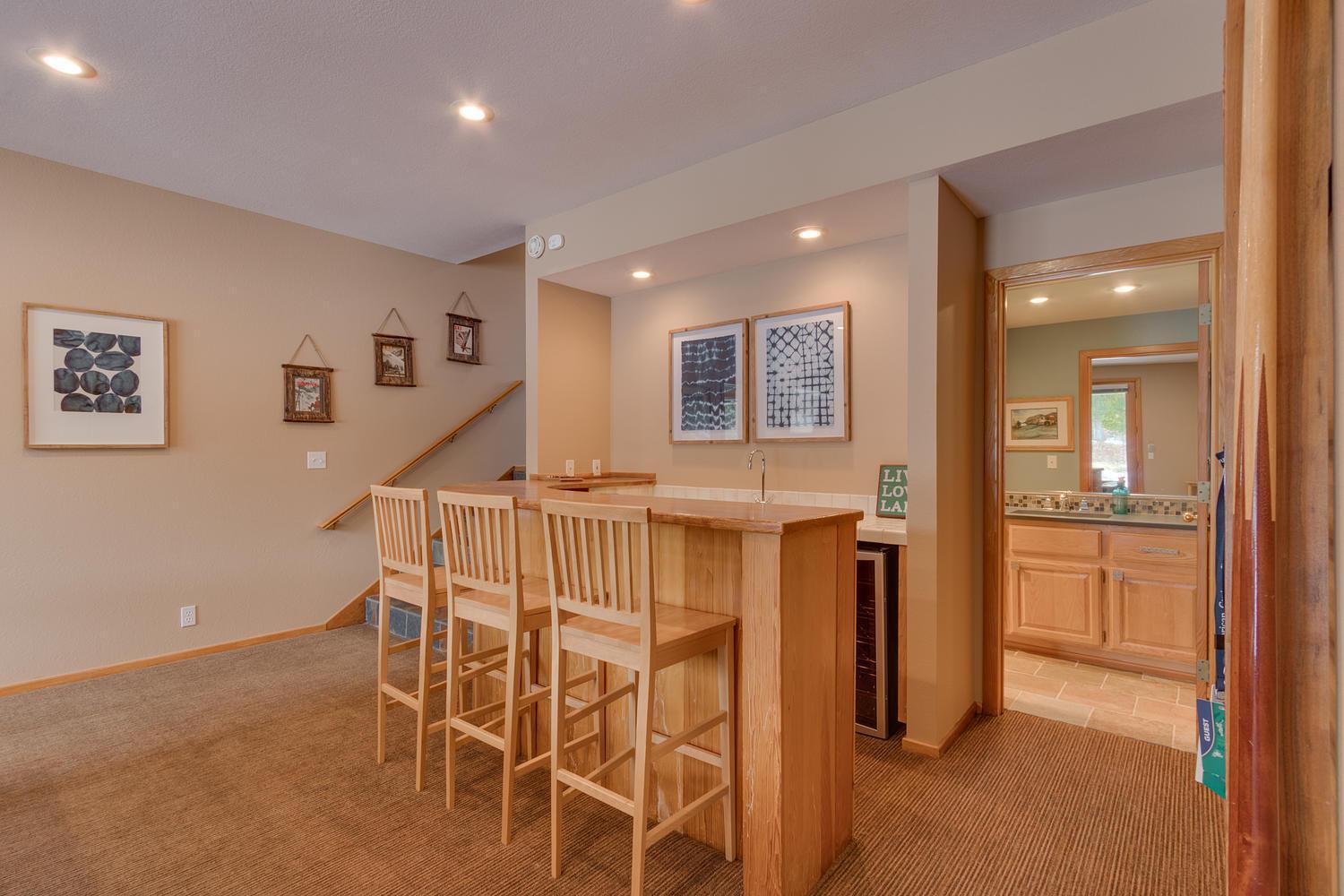 Lake Tahoe Vacations - Bitter Brush- Hot Tub- Pool Table- Ski Shuttle- Pet Friendly - Property Image 39