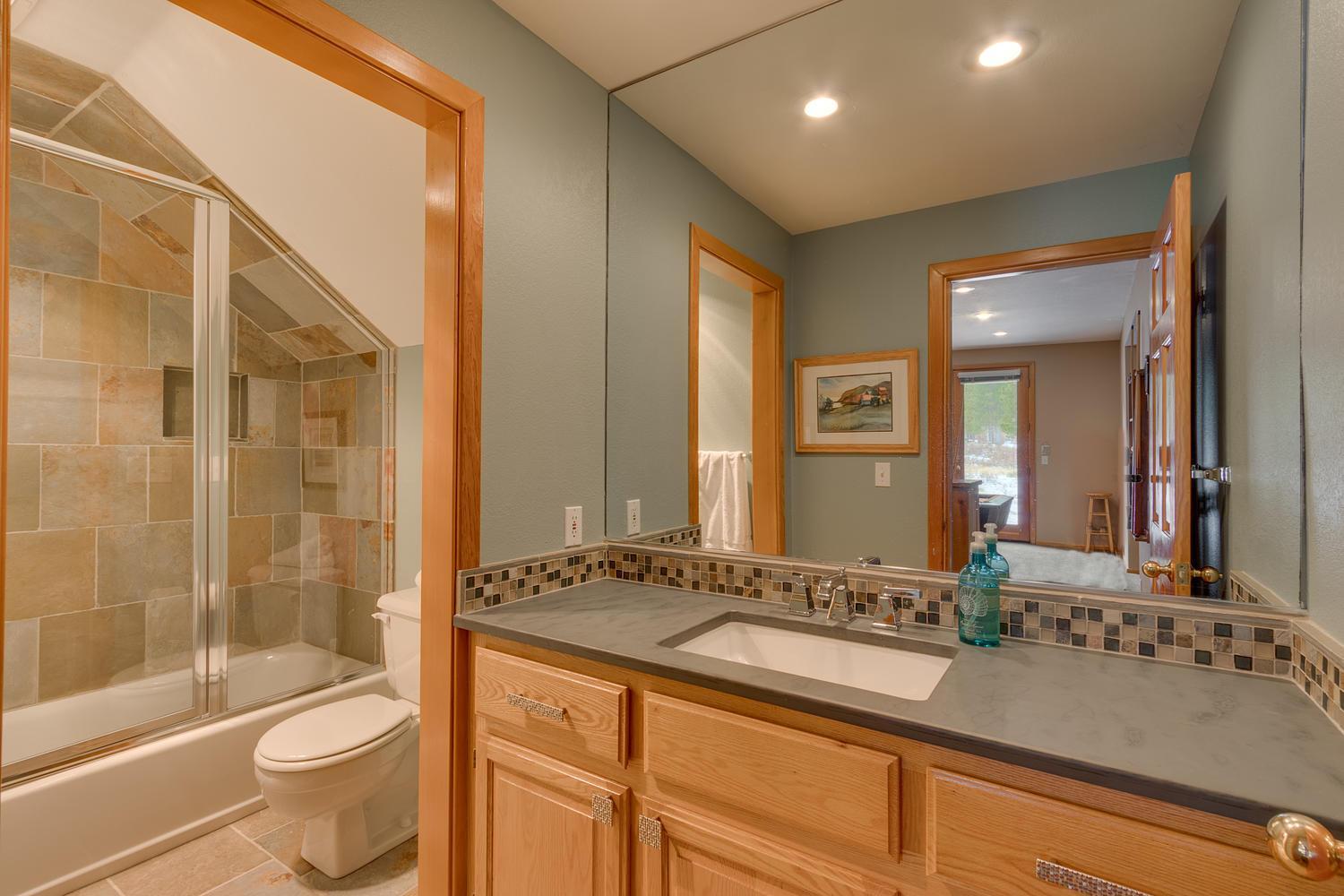 Lake Tahoe Vacations - Bitter Brush- Hot Tub- Pool Table- Ski Shuttle- Pet Friendly - Property Image 40