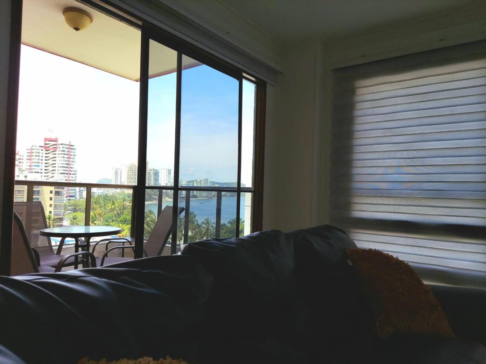Apartamento VISTA AZUL RODADERO LAURELES 801
