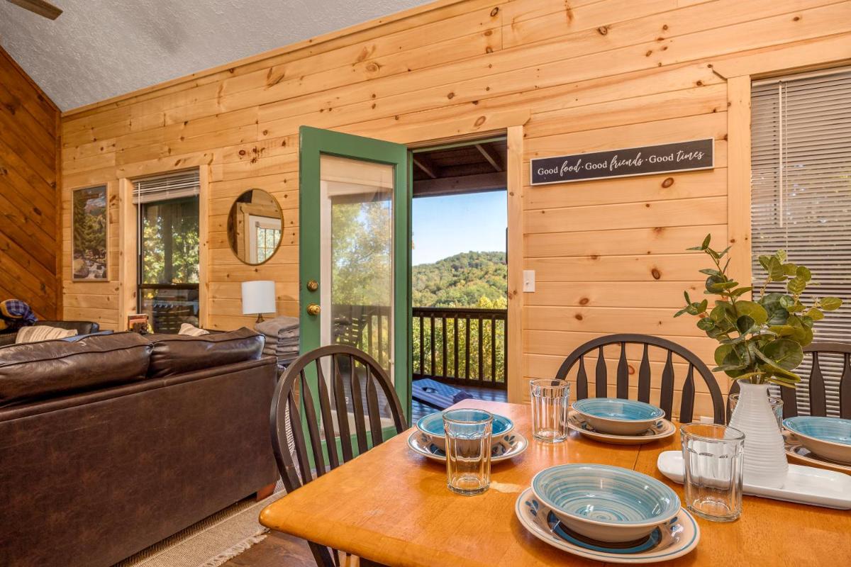 Pet Friendly, Chained in Yard, King Beds, VIEWS, Fire Pit, Spa, Private, Easy Roads view 2