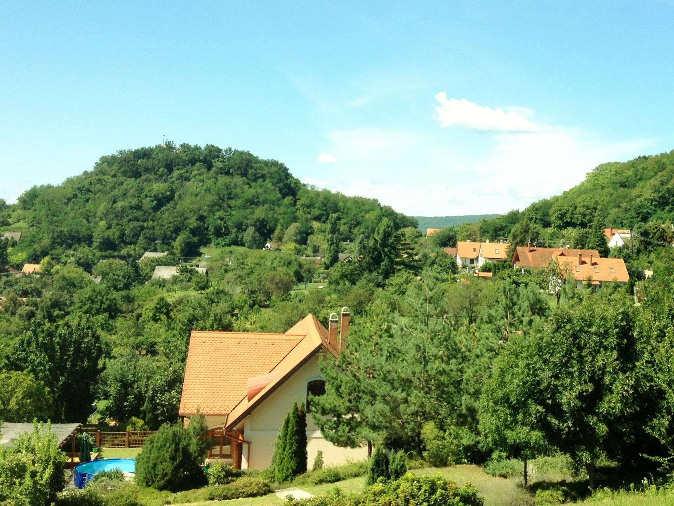 Nyugalom Szigete Vendégház SZIGLIGET view 4