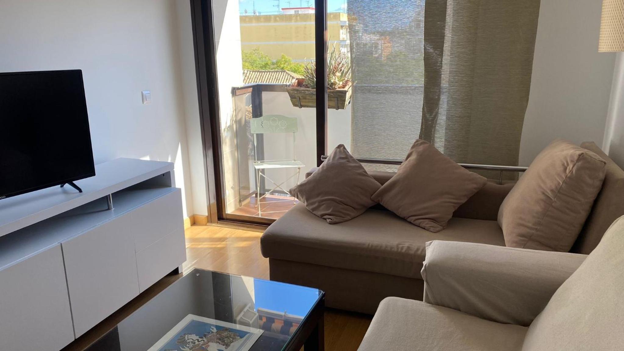 DUPLEX JUNTO AL PUENTE ROMANO con GRAN TERRAZA y PARKING PRIVADO