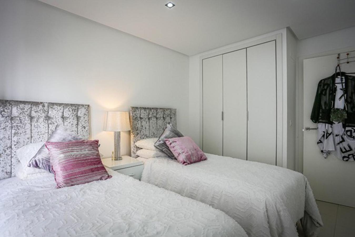 Stylish and modern condo in Villamartin